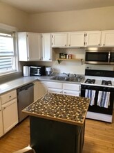 1119 Foster St, Unit first in Evanston, IL - Foto de edificio - Building Photo