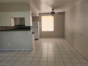 4737 Thunderbolt Ave in Las Vegas, NV - Building Photo - Building Photo