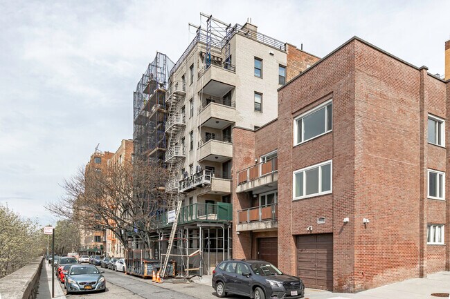 17 Chittenden Ave
