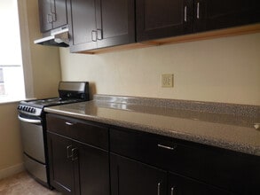 165 Kelton St, Unit 12A in Boston, MA - Foto de edificio - Building Photo