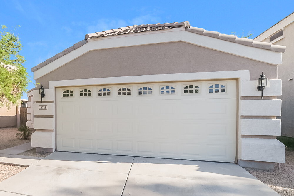 12745 W Dreyfus Dr in El Mirage, AZ - Foto de edificio