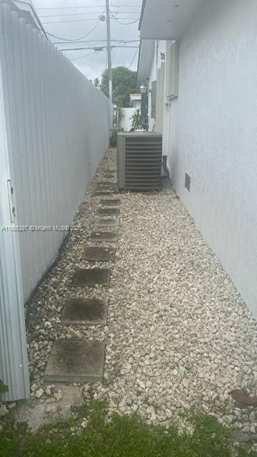 6725 Ixora Dr in Miramar, FL - Building Photo - Building Photo
