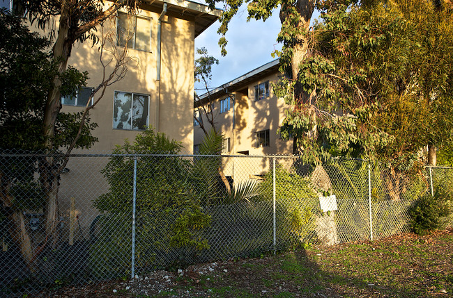 Marina Apartments in San Rafael, CA - Building Photo - Building Photo