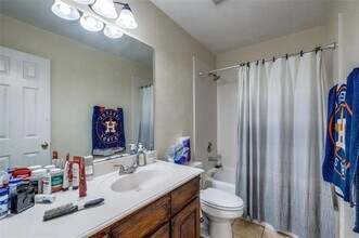 325 Shady Valley Dr in Mansfield, TX - Building Photo - Building Photo