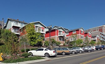 Broadway Five Apartments in Tacoma, WA - Foto de edificio - Building Photo