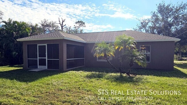 1140 Ware Ave in Port Charlotte, FL - Building Photo - Building Photo