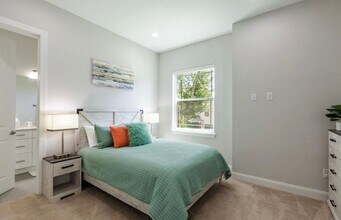 3405 W Hawthorne Rd in Tampa, FL - Foto de edificio - Building Photo
