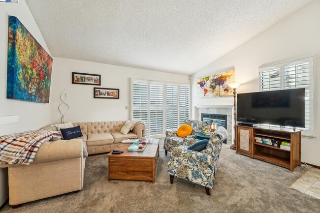 38764 Huntington Cir in Fremont, CA - Building Photo - Building Photo