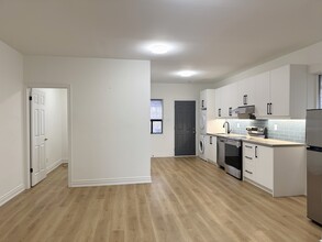 630 Vaughan Rd in Toronto, ON - Building Photo - Building Photo