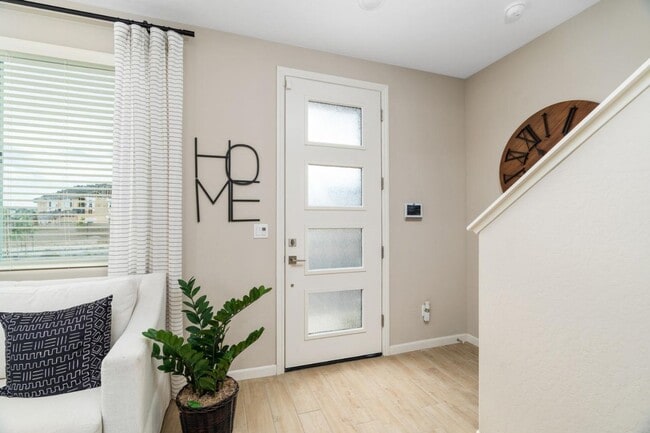 1105 Alcove Wy W in Madera, CA - Building Photo - Building Photo