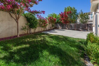 5067 Bianco Cir in Fairfield, CA - Building Photo - Building Photo