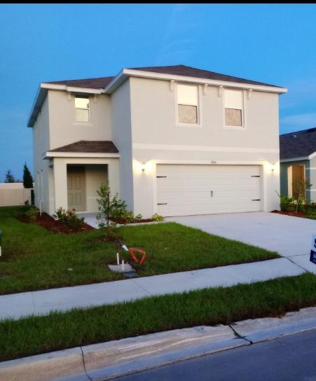 5846 Silver Moonlight Dr in Palmetto, FL - Building Photo