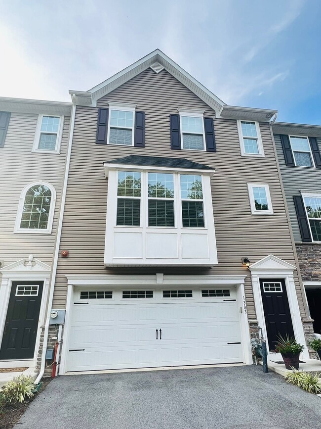 property at 1303 Samuel Dr