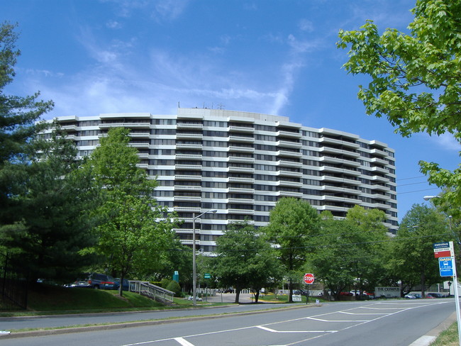 The Olympus in Alexandria, VA - Building Photo - Building Photo