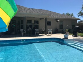 8072 San Pedro Plaza in Navarre, FL - Building Photo - Building Photo