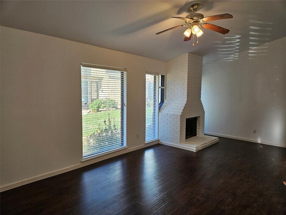 12625 Memorial Dr in Houston, TX - Building Photo