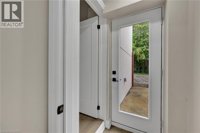 2091 Bridge Rd in Oakville, ON - Building Photo - Building Photo