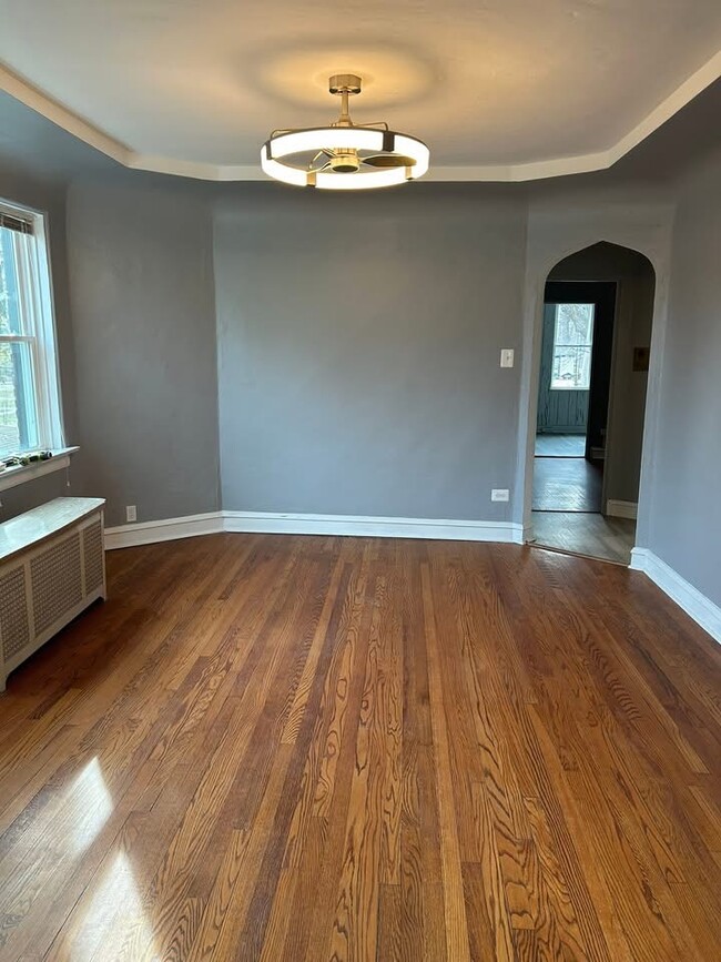 3434 Arden Ave, Unit Apartment # 2 in Brookfield, IL - Foto de edificio - Building Photo