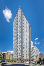 254-260 E 68th St in New York, NY - Foto de edificio - Building Photo