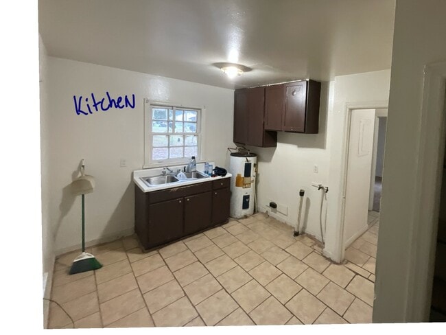 912 W Mercer Ave in Albany, GA - Building Photo - Building Photo