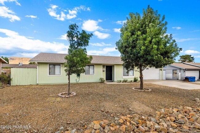 property at 3620 N Treasure Dr