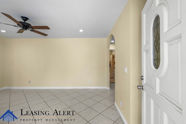 38657 Landon Ave in Palmdale, CA - Building Photo - Building Photo