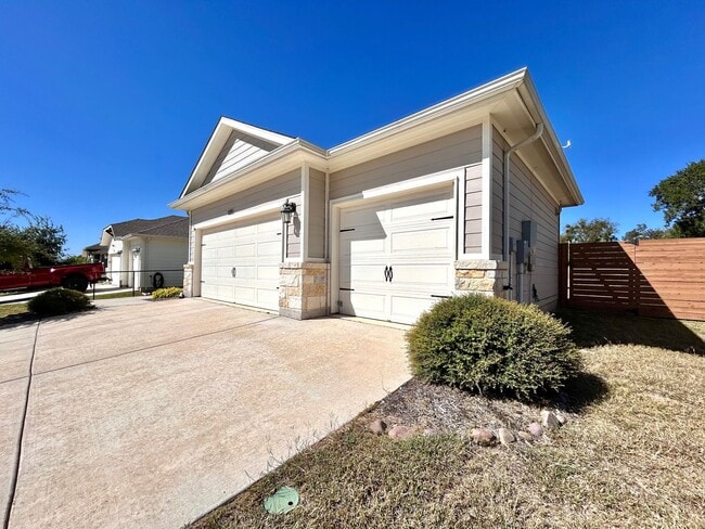 129 Syrah Ct in Leander, TX - Building Photo - Building Photo