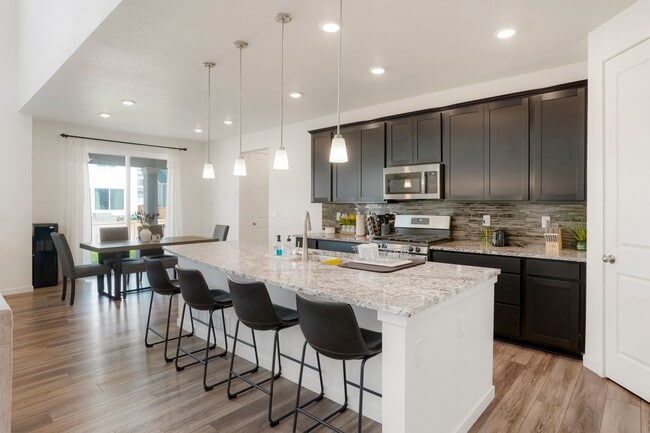 10962 Memphis St in Commerce City, CO - Building Photo - Building Photo