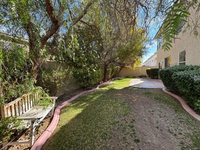 108 Country Greens Ave in Las Vegas, NV - Building Photo - Building Photo