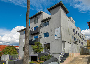 Habitat Apartments in Los Angeles, CA - Building Photo - Building Photo