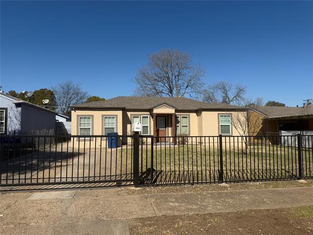 2829 Falls Dr in Dallas, TX - Building Photo