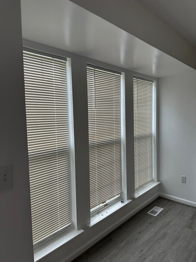 property at 6113 Lands End Ct