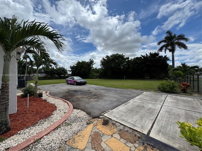 30900 SW 189th Ave-Unit -3 in Homestead, FL - Building Photo - Building Photo