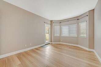 980 Lake Isabella Way-Unit -unit 22 in San Jose, CA - Building Photo - Building Photo