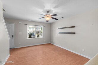 9005 Banister Loop in Jacksonville, NC - Building Photo - Building Photo