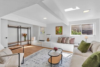 3120 Emerson St, Unit Street Level in San Diego, CA - Building Photo - Building Photo