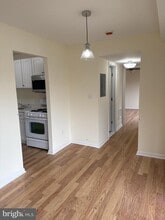 2754 Hollywood Rd in Falls Church, VA - Foto de edificio - Building Photo