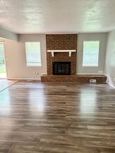 9904 Lancet Ln in The Village, OK - Foto de edificio - Building Photo