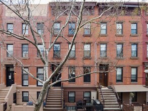 150 Nelson St in Brooklyn, NY - Foto de edificio - Building Photo