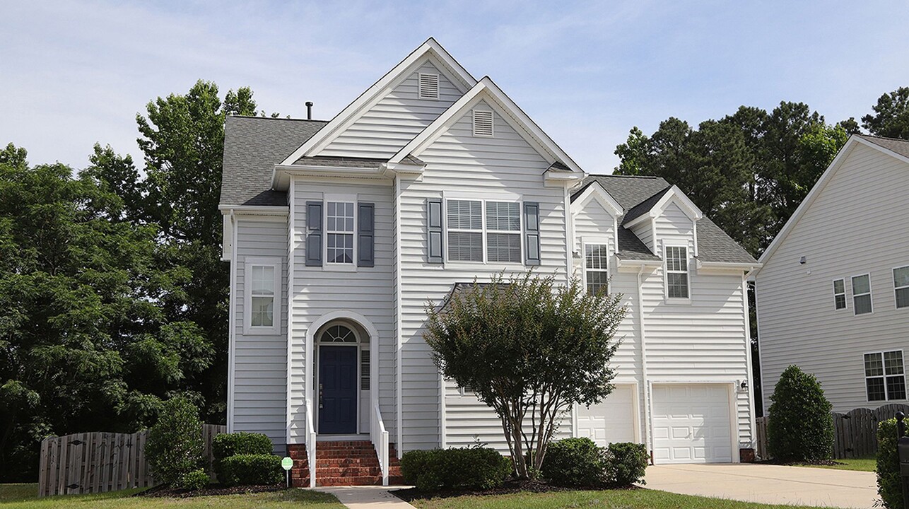 614 Redford Pl Dr in Rolesville, NC - Foto de edificio