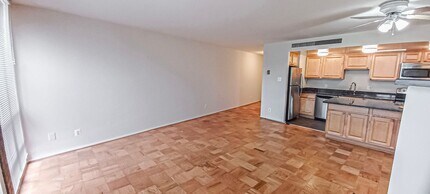 1650 Chimney House Rd in Reston, VA - Building Photo - Building Photo