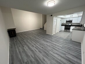 1600 S Bentley Ave, Unit 3 in Los Angeles, CA - Foto de edificio - Building Photo