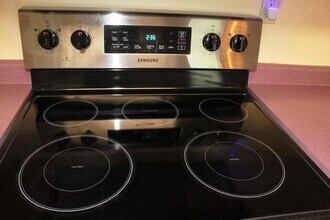 221 Bilbao St in Royal Palm Beach, FL - Building Photo - Building Photo