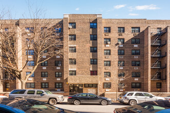 115-131 E 122nd St in New York, NY - Building Photo - Building Photo
