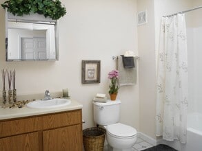 Arbors at Riverbend Apartments in Osceola, IN - Building Photo - Building Photo