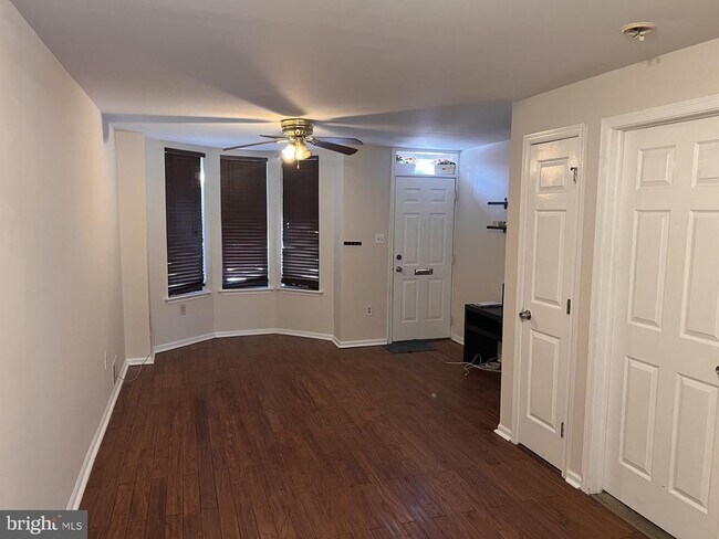 property at 2079 E Hagert St