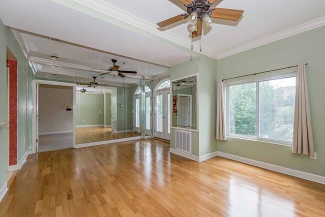 2161 Peachtree Rd in Atlanta, GA - Building Photo - Building Photo