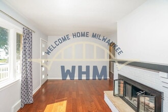 4902 W Lynndale Ave in Milwaukee, WI - Building Photo - Building Photo