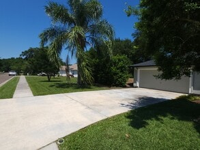 95180 Twin Oaks Ln in Fernandina Beach, FL - Building Photo - Building Photo
