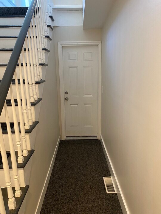 17 Walworth St in Saratoga Springs, NY - Building Photo